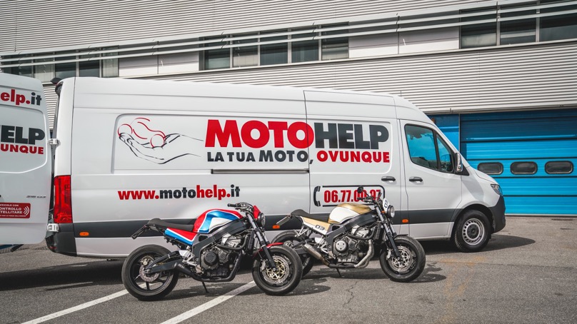 furgone motohelp aperto con moto
