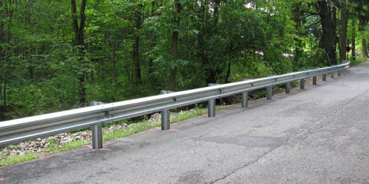 Sicurezza stradale: nuove barriere "salvamotociclisti"