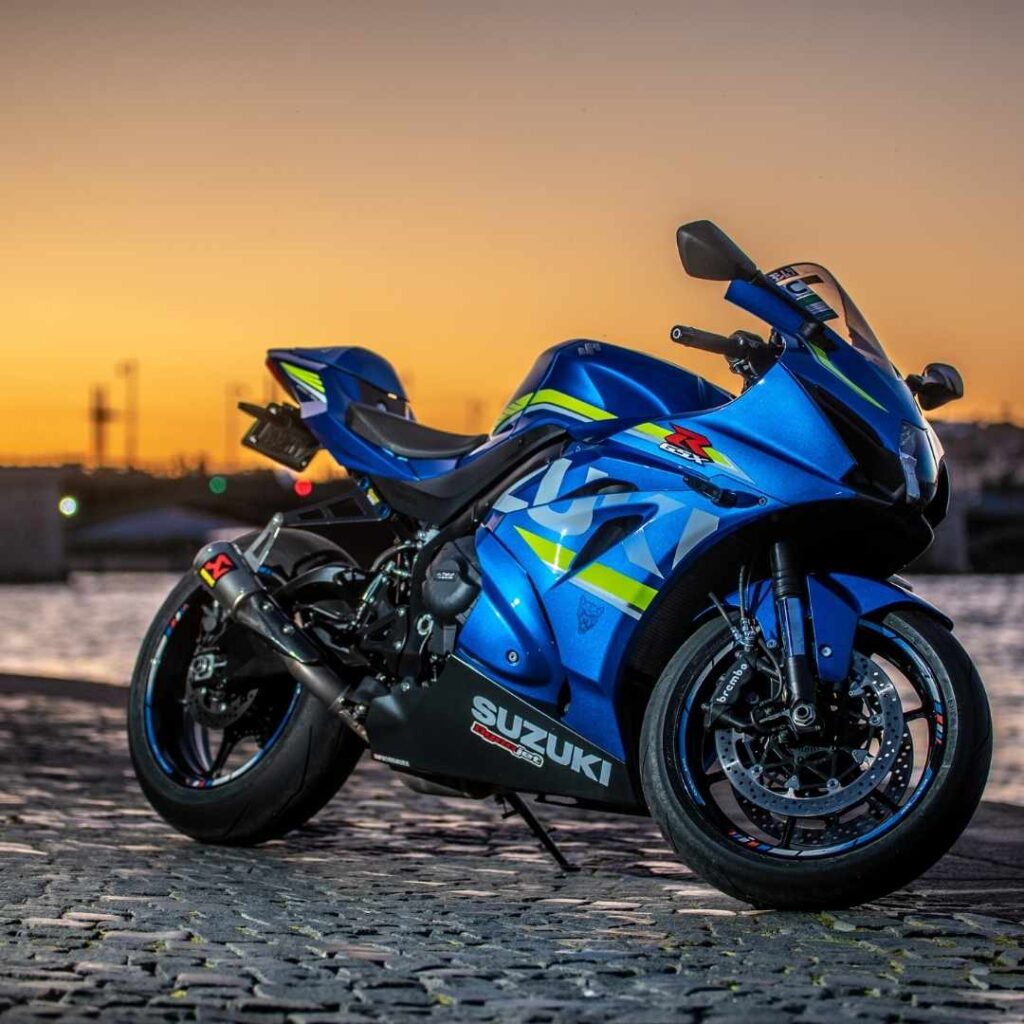 come scegliere una moto sportiva