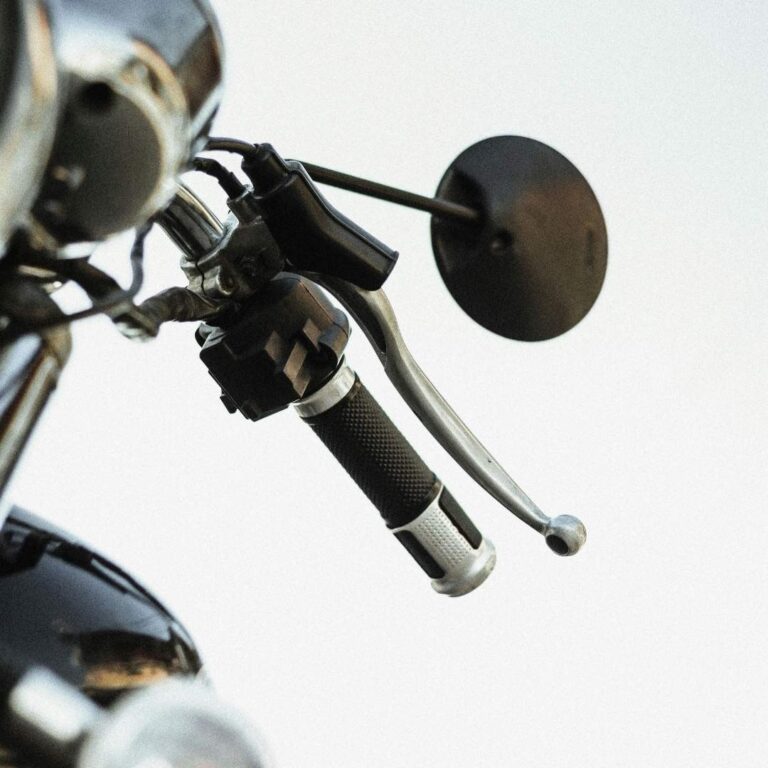 manubrio di una moto